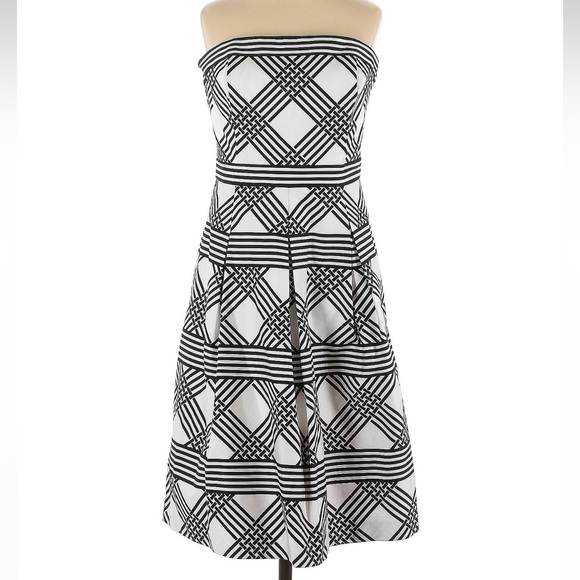 White House Black Market Striped Strapless Dress Size 2 XS Black White Pink - Picture 2 of 7
